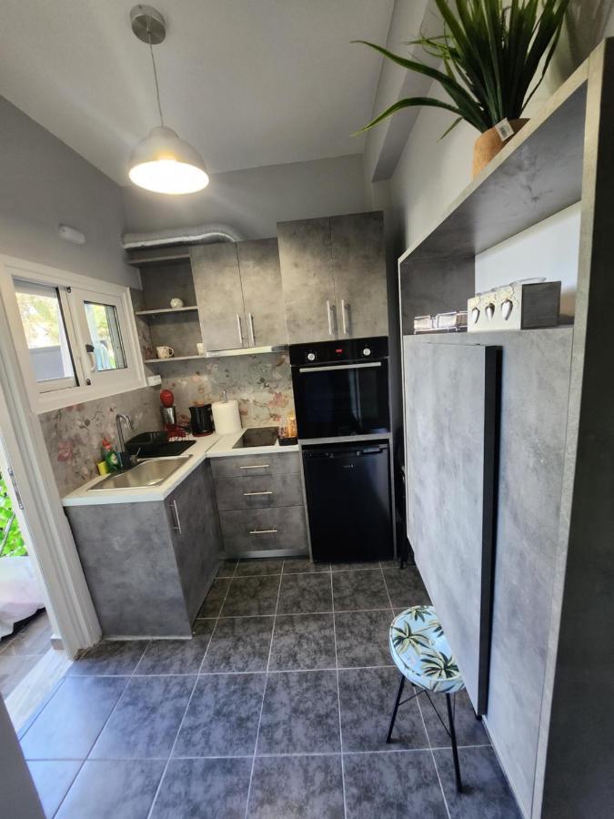 Small Luxury Apartment Анависос Екстериор снимка