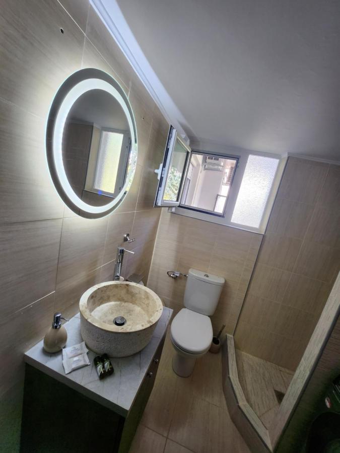 Small Luxury Apartment Анависос Екстериор снимка