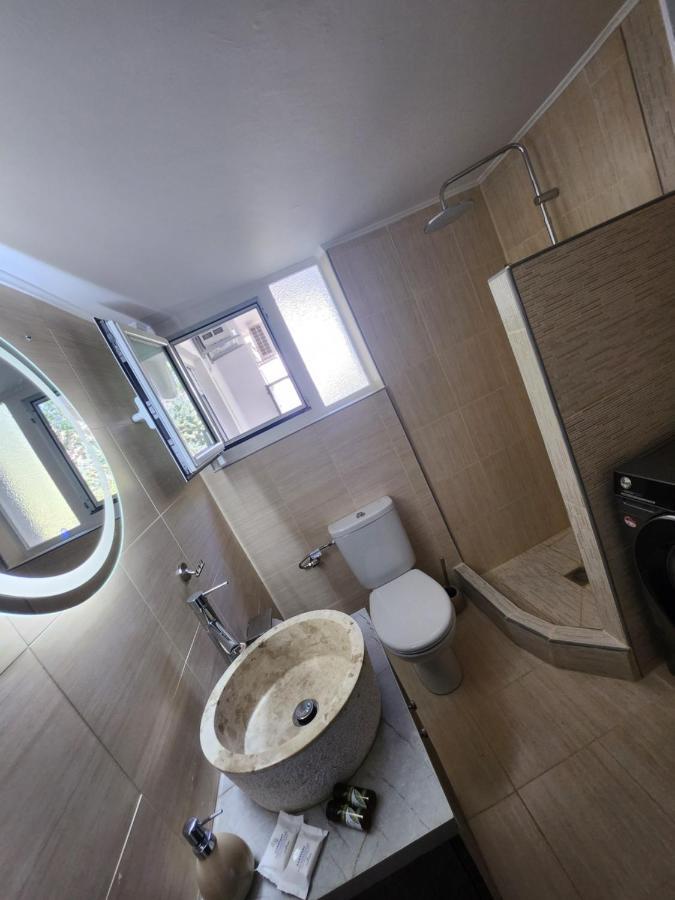 Small Luxury Apartment Анависос Екстериор снимка