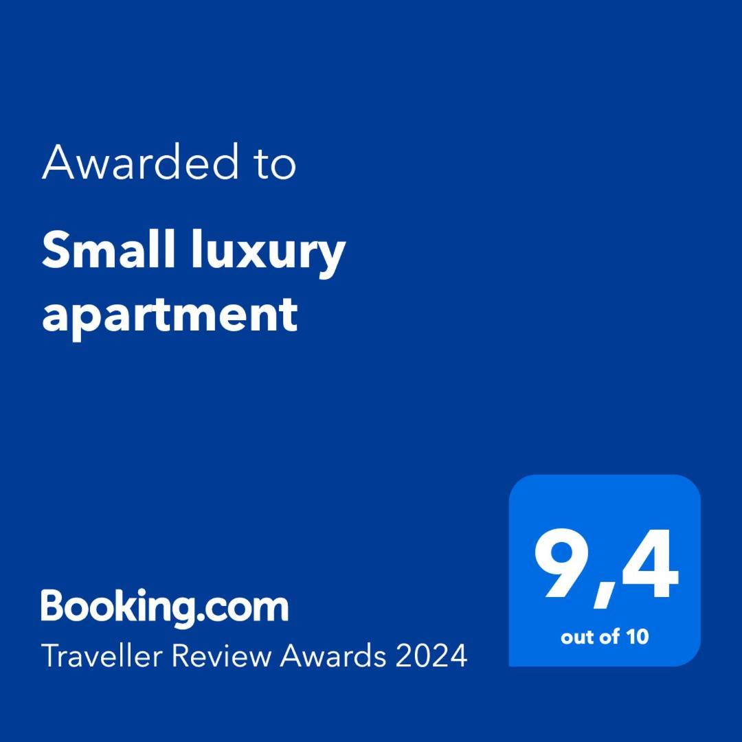 Small Luxury Apartment Анависос Екстериор снимка